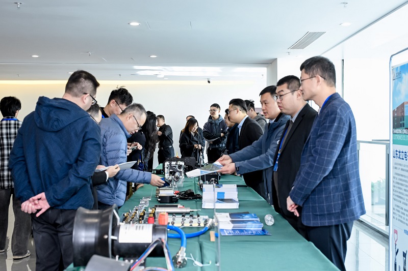 1764406045124863.jpg 281465016666.jpg